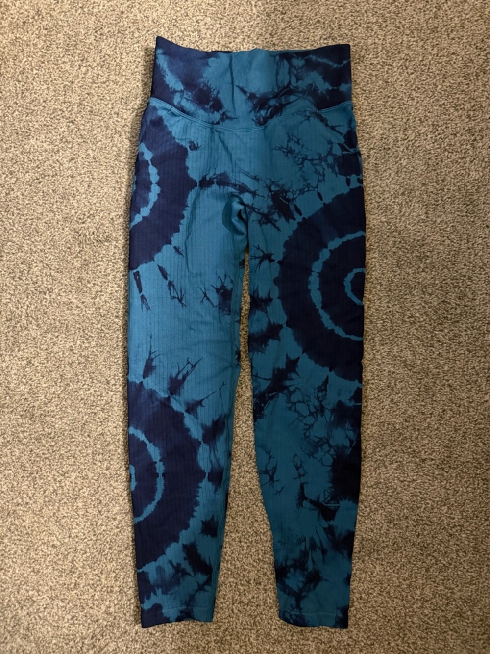 VS pink active tie dye leggings